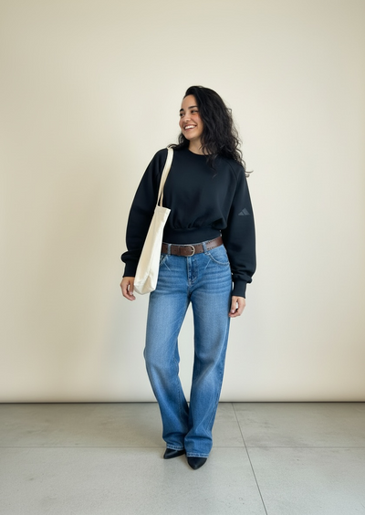 Cropped Crewneck Sweatshirt – Black