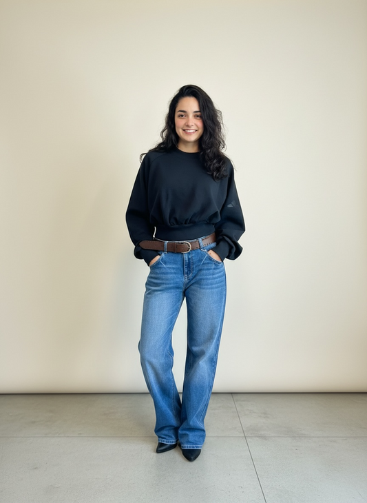 Cropped Crewneck Sweatshirt – Black