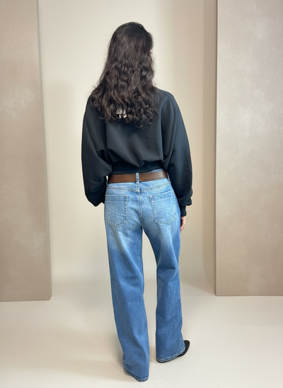 Cropped Crewneck Sweatshirt – Black